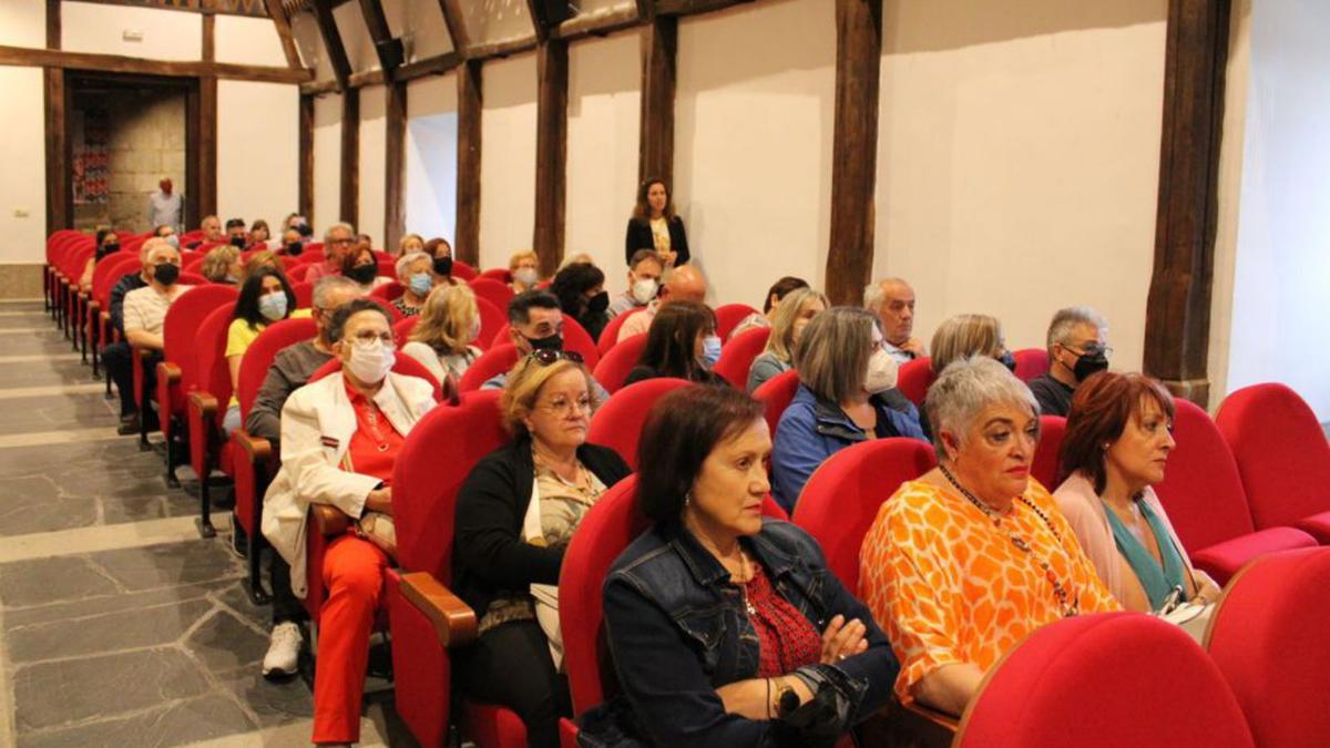 Público asistente a la presentación del libro. | A. S. 