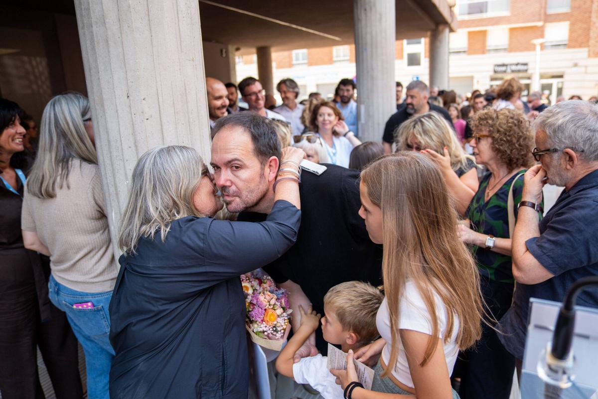 Inauguració del nou Cap de Sant Fruitós de Bages, Dr Pere Moran Medina, amb familiars i el conseller de presidència Albert Dalmau