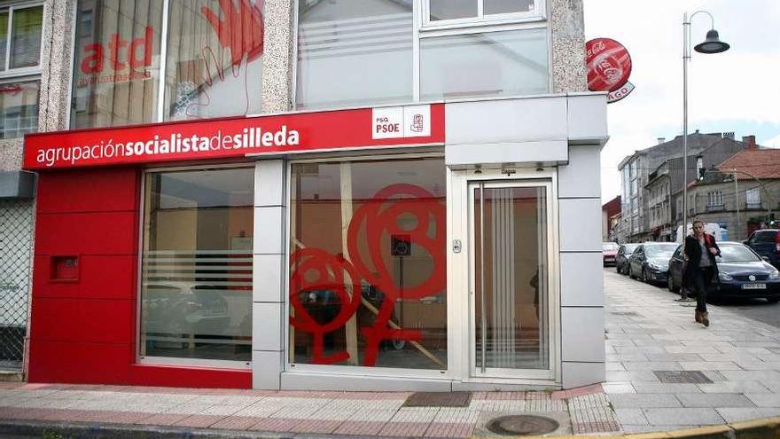 El nuevo local está situado en el cruce entre las calles Trasdeza y Alfonso Trabazo.  // Bernabé