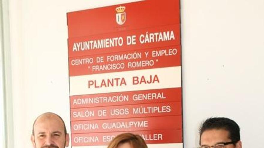 La delegada provincial de Empleo, Susana Radío, ha realizado este anuncio en Cártama.