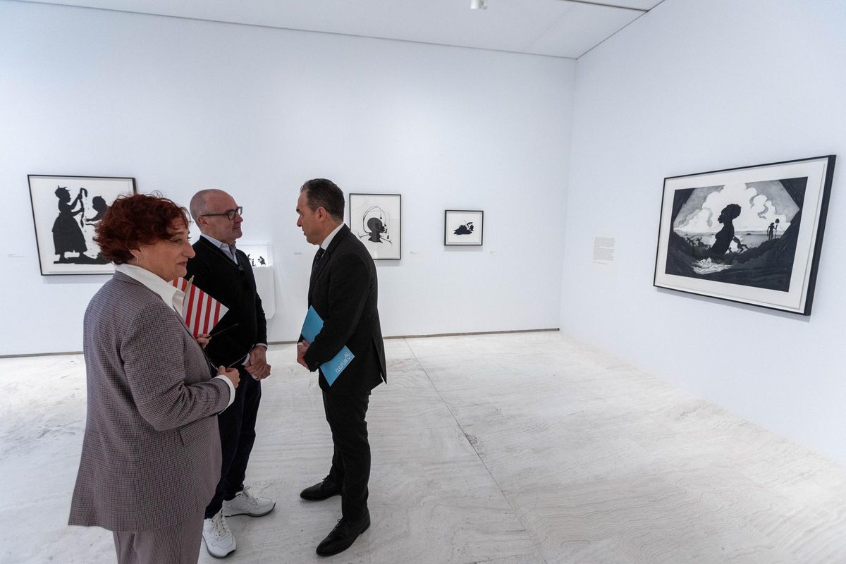 Rosa Castells, Javier Romero y Antonio Peral, en la muestra del MACA
