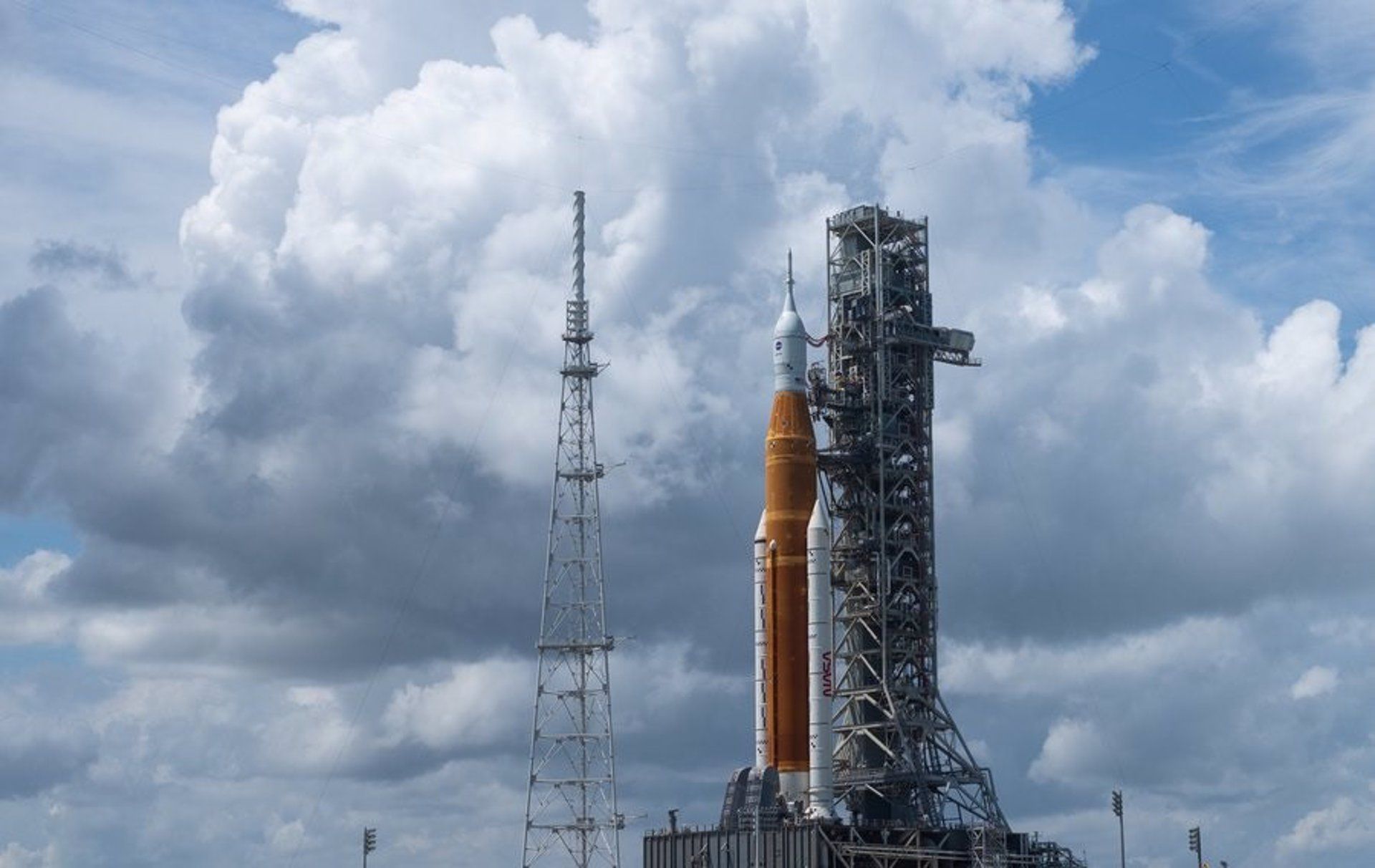 La nave espacial Orion de la misión espacial no tripulada Artemis I de la NASA.