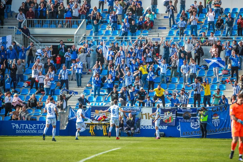 El Atlético Baleares consolida el liderato con remontada ante el Pontevedra