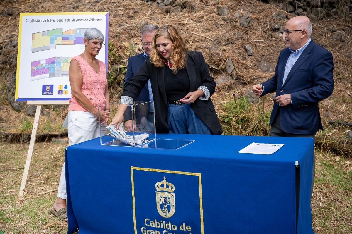 Colocación de la primera piedra de la ampliación de la Residencia de Mayores de Valleseco