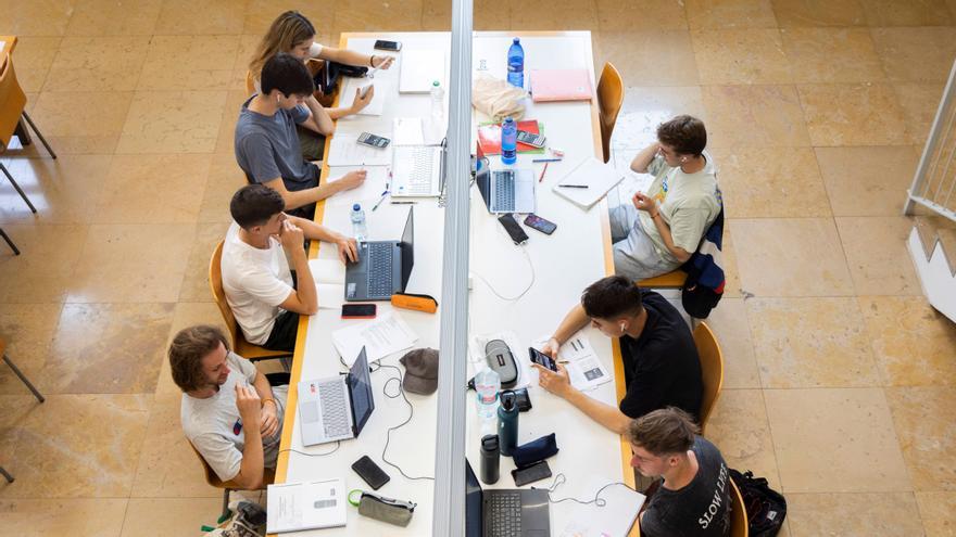 Abierta la inscripción de 460 plazas para estudiar idiomas gratis en València