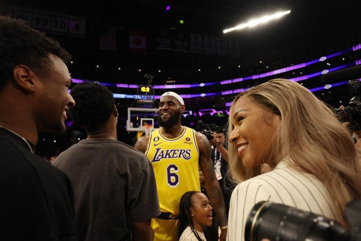 Las mejores imágenes de la noche histórica de LeBron James