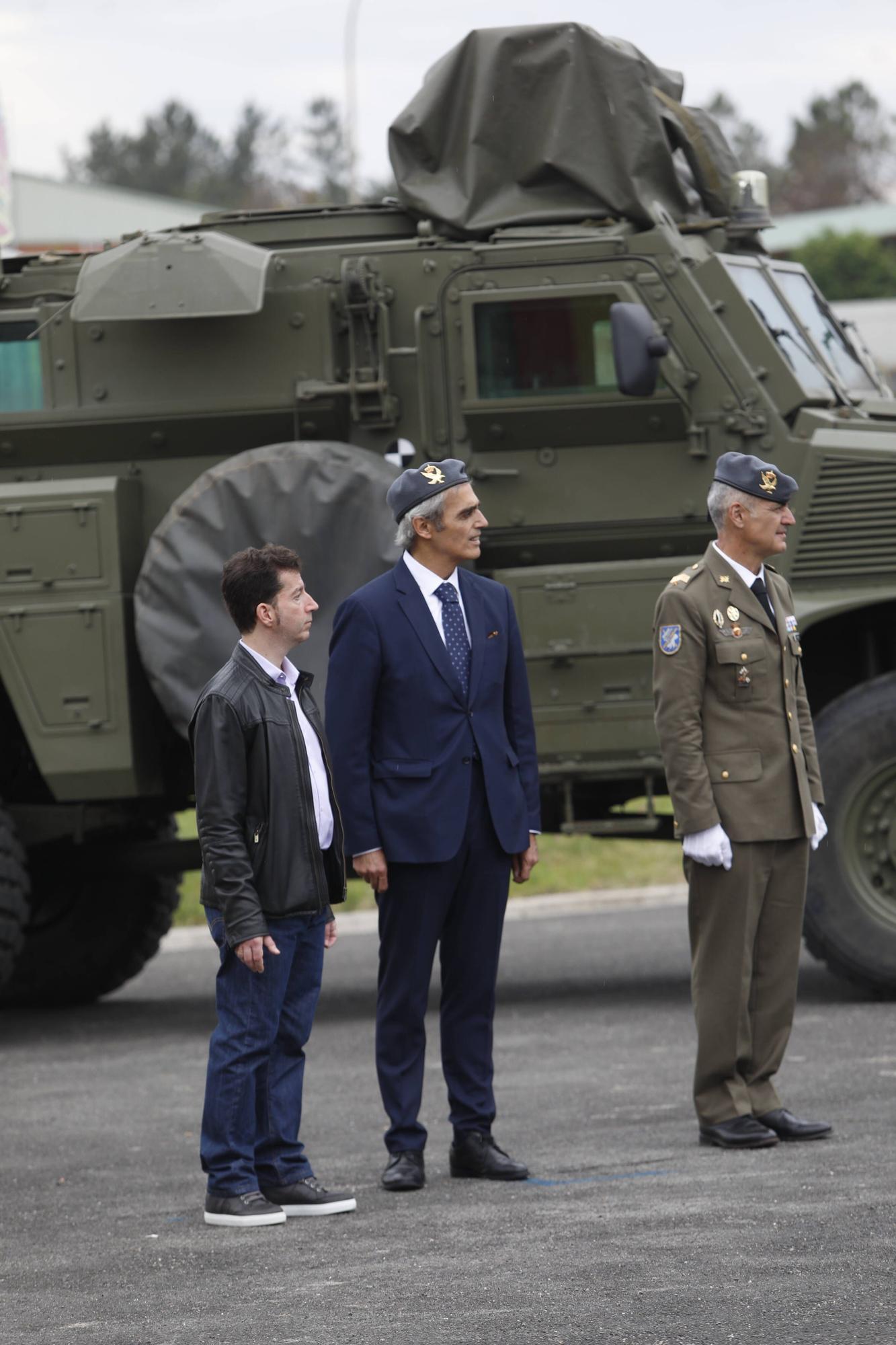 Parada militar en el acuartelamiento "Cabo Noval"