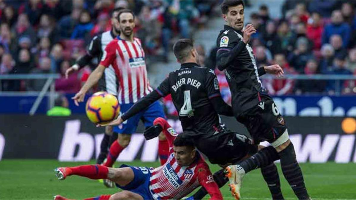 Indignación en el Levante por el penalti de Vukcevic