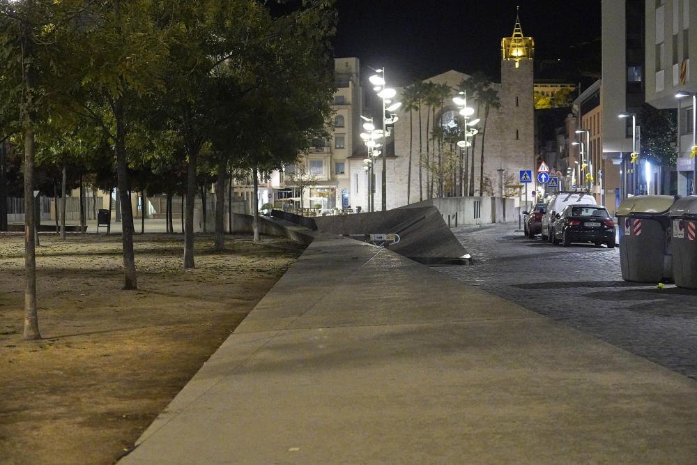 Els carrers de Girona buits en la primera nit del toc de queda