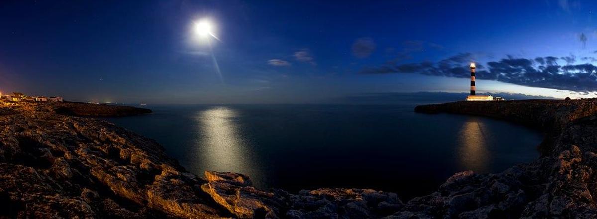Menorca de noche