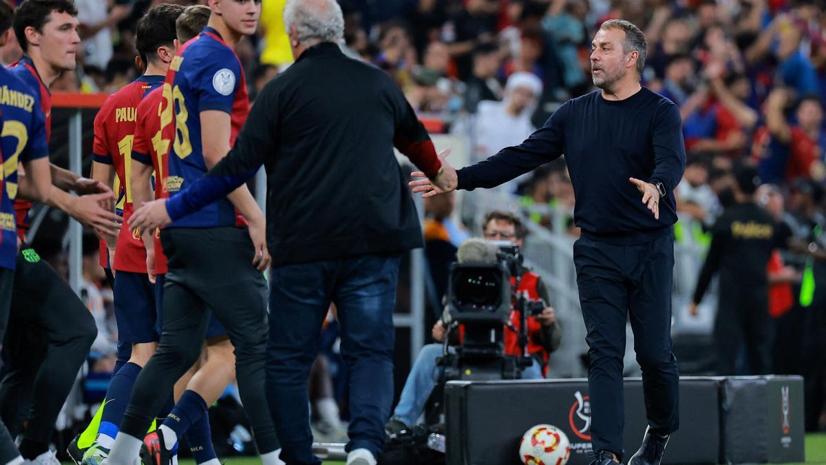 Flick pide mesura al banquillo azulgrana, que espera el pitido final de Gil Manzano.