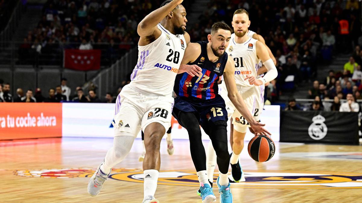 Satoransky, en una acción del primer cuarto ante el Madrid