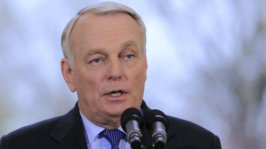 Ayrault dice que Francia no aplica la &quot;austeridad&quot; de España y Portugal