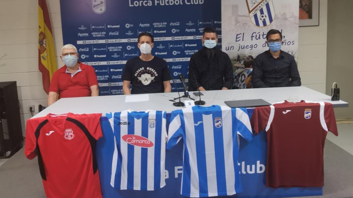El Lorca FC firma una triple alianza en su apuesta por los jugadores locales