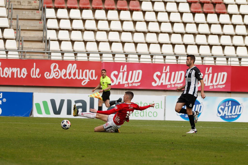 El Real Murcia no levanta cabeza (0-0)