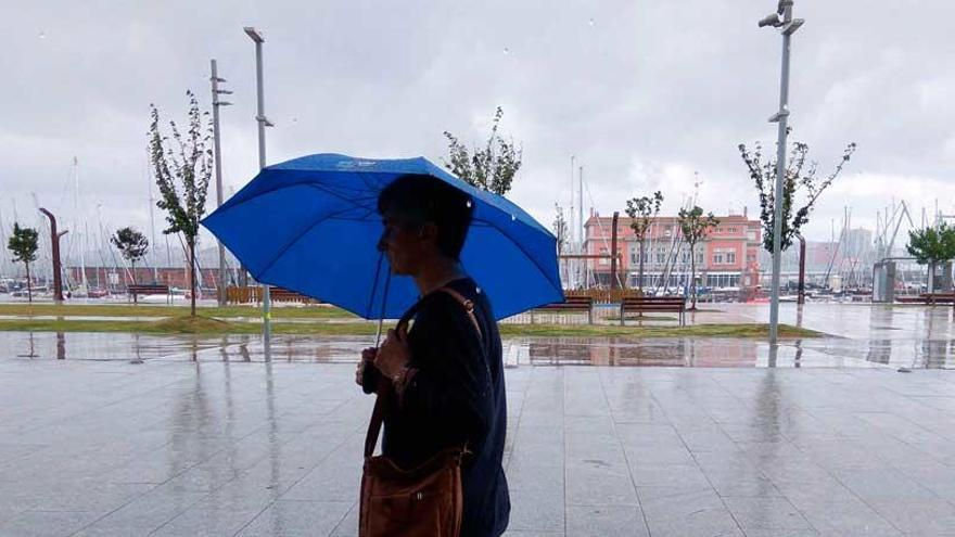 Los chubascos tendrán mañana en alerta a Galicia