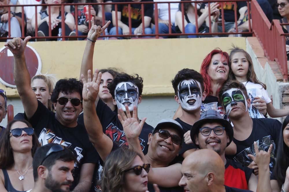 Kiss revienta los Califas