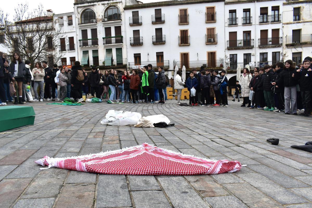 Fotogalería | Así ha sido el Día de la Paz en Cáceres
