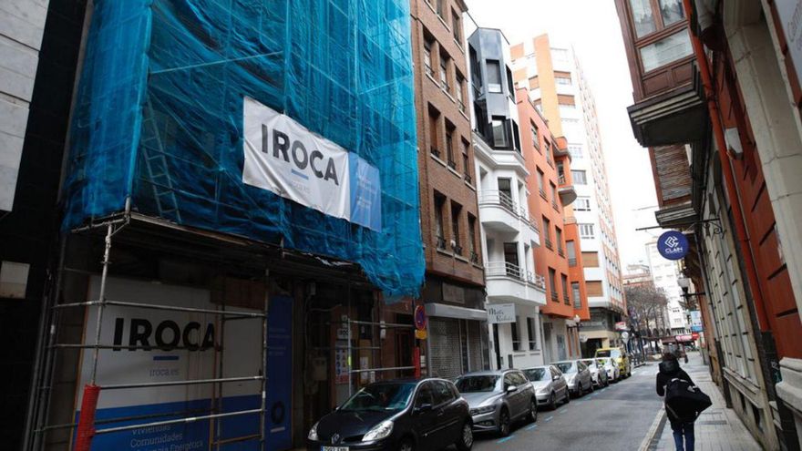 Inmueble de 1938 en remodelación en la calle La Muralla. | Ángel González