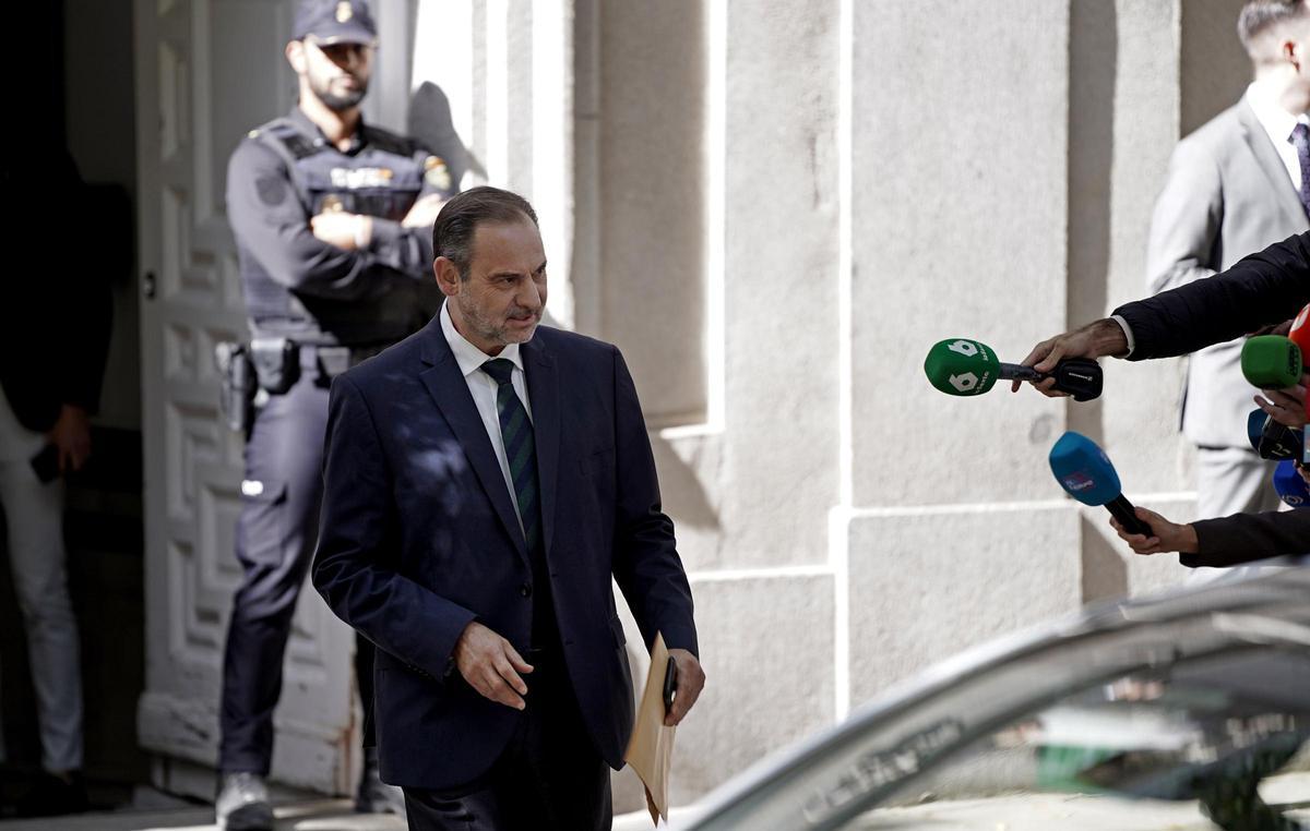 José Luis Ábalos, a la salida del Tribunal Supremo.