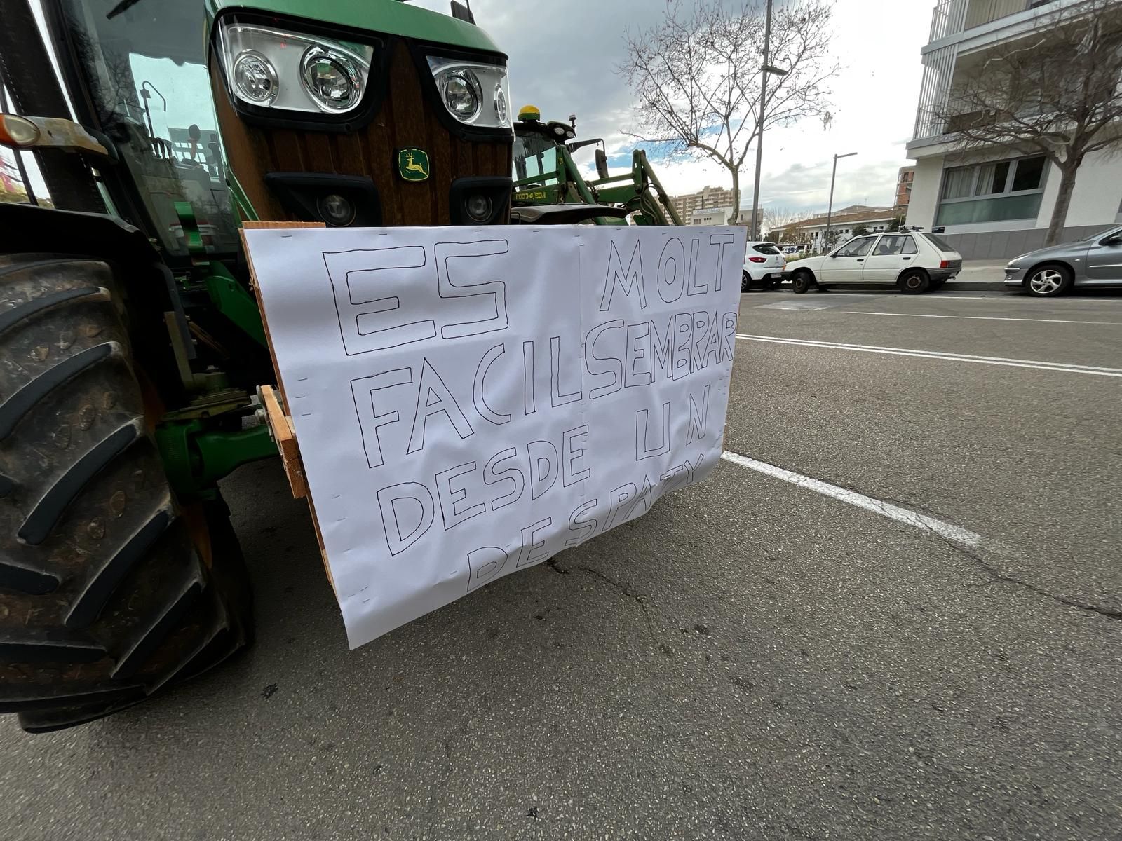 Los mejores carteles de la tractorada en Mallorca