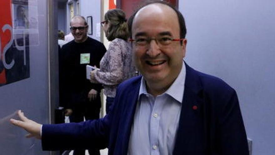 Miquel Iceta, arribant a la seu nacional del partit després de les primàries per a la primera secretaria del PSC