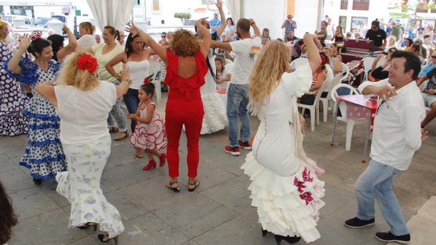 Playa Blanca invita el fin de semana a su fiesta andaluza