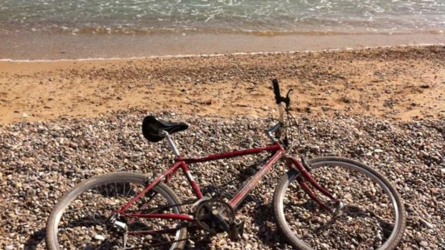 La bicicleta de Pons en la playa