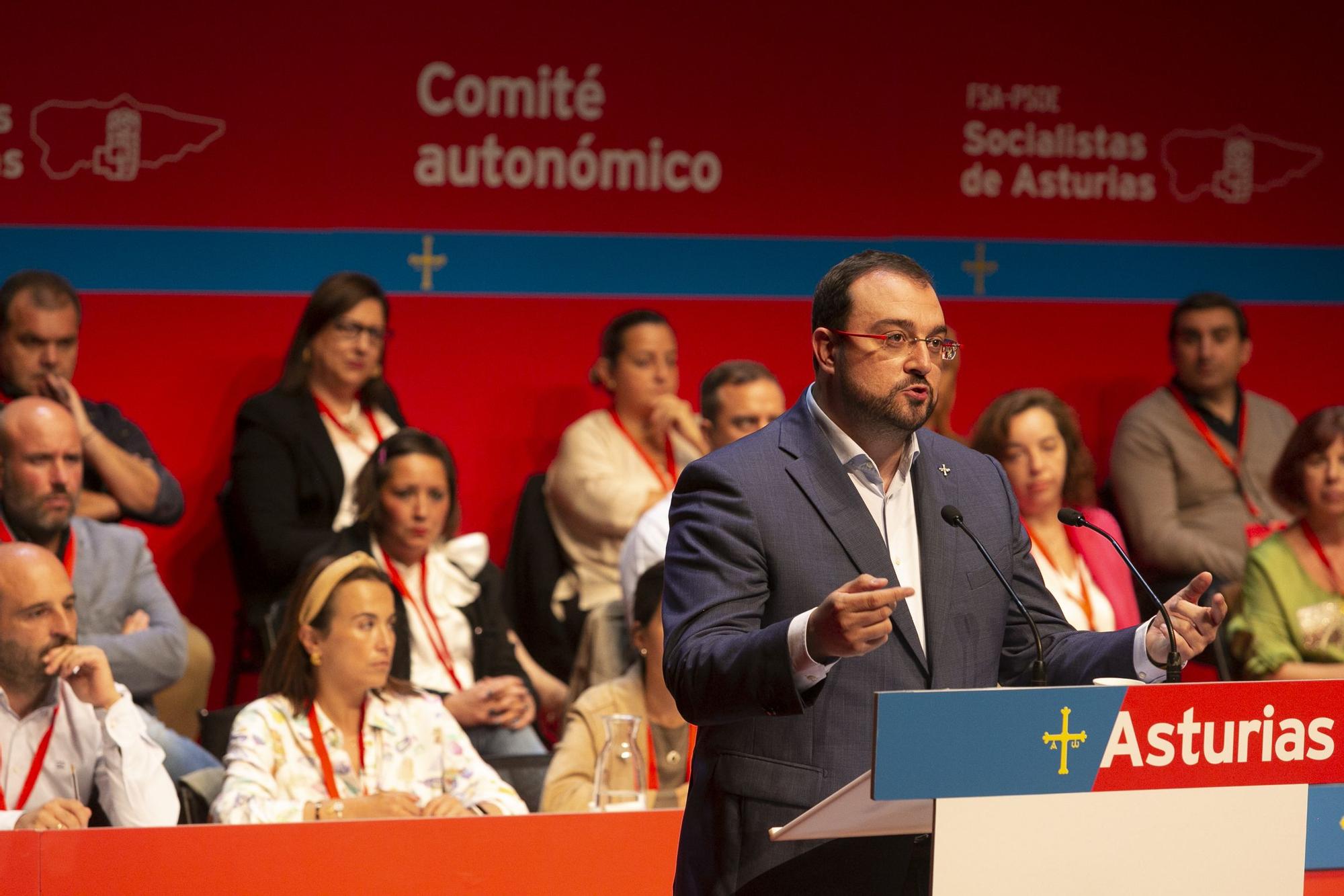 EN IMÁGENES: El PSOE celebra su comité autonómico en Castrillón