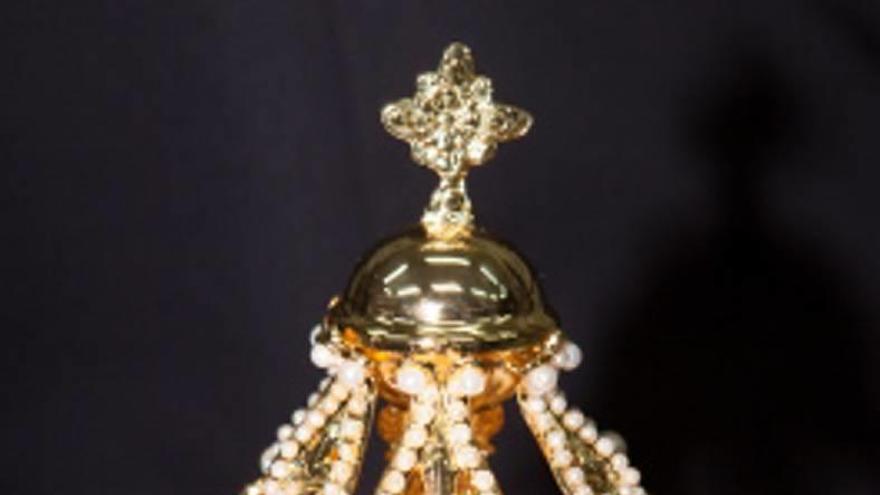 Restaurada una corona de la patrona de Alcantarilla