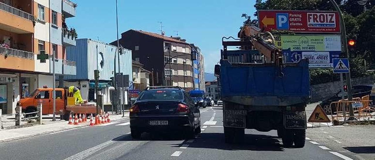 Los trabajos ya han comenzado en el cruce del Galas. // G.Núñez