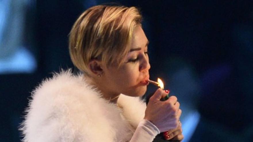 Miley Cyrus sigue provocando