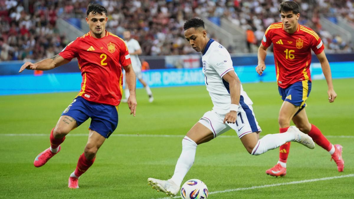 Omari Hutchinson, ante España