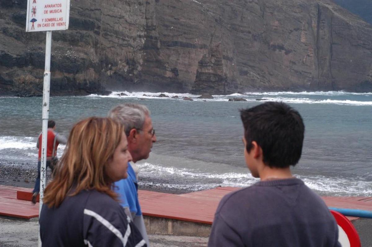 Las rachas de viento parten el Dedo de Dios y provocan apagones Las rachas de viento parten el Dedo de Dios y provocan apagones