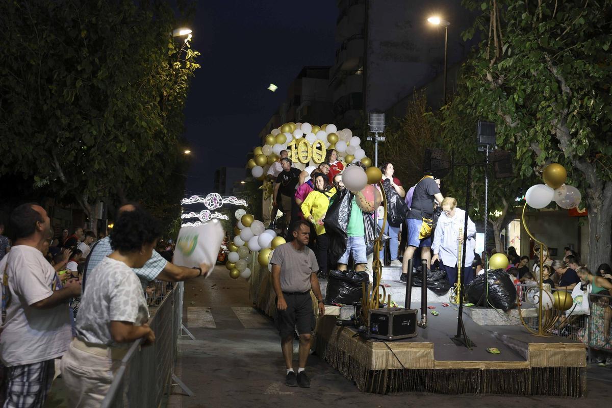 Por cien años más de carrozas en Sant Joan
