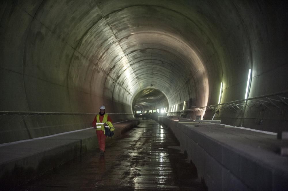 Obras en el túnel de Bolaños. // Brais Lorenzo