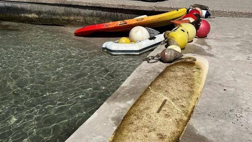 Retiran más de veinte muertos ilegales en una playa de Ibiza