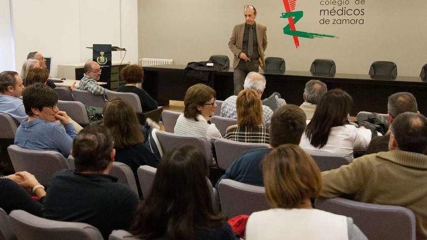 Reunión de los coordinadores de los médicos con el sindicato Simecal, ayer.