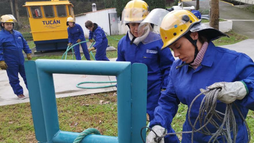 La escuela náutica de Bueu incrementa su tripulación de a bordo