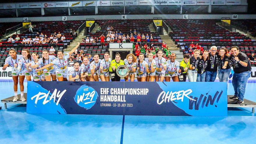 Las Guerreras Júnior de Rocamora, oro en el EHF Championship 2023 de Lituania