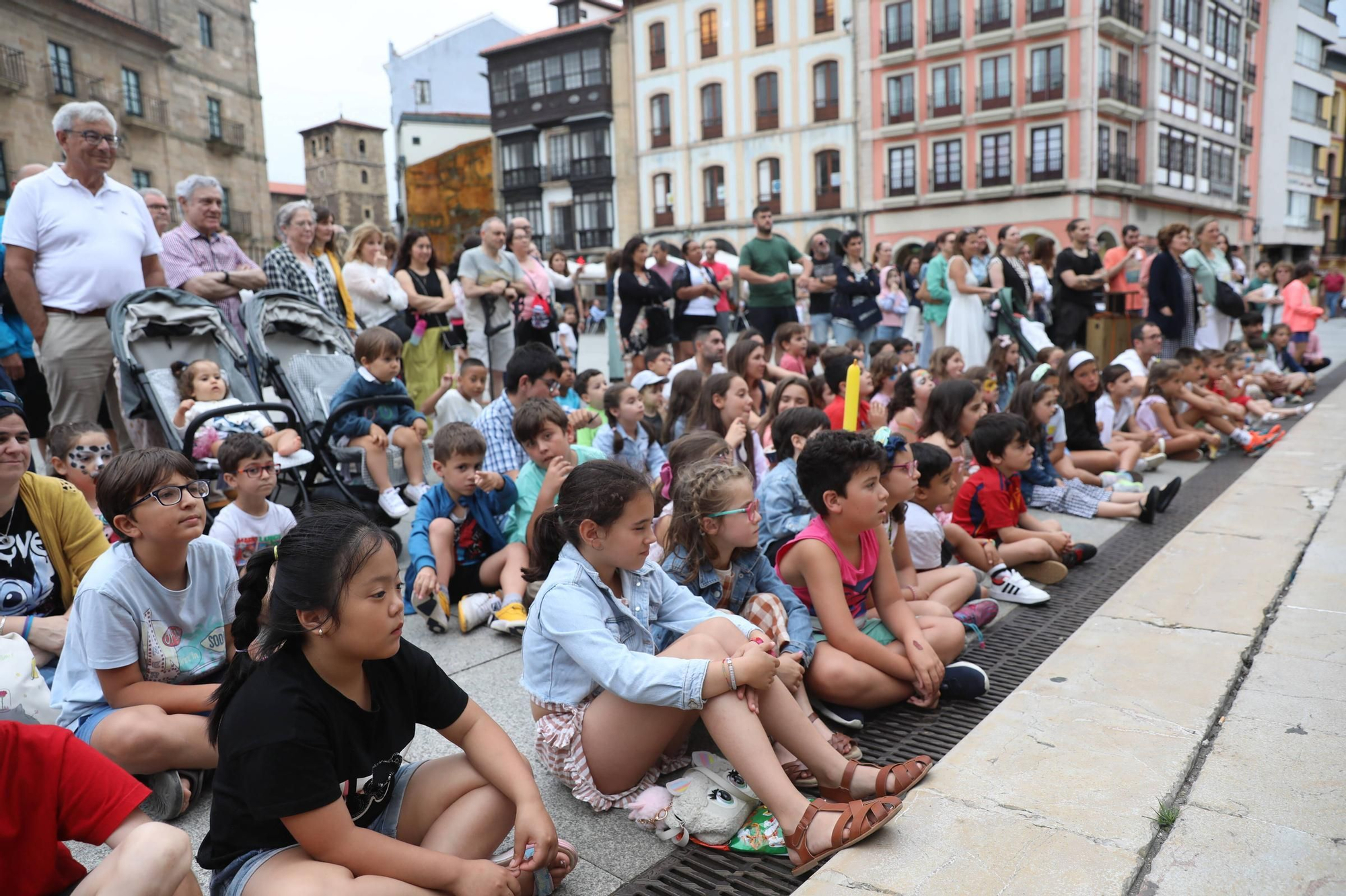 EN IMÁGENES: El comienzo del festival "AstuRisas"