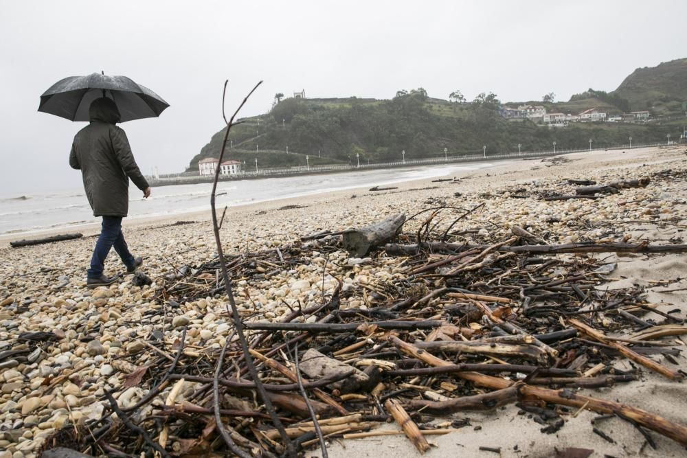 Temporal en Asturias: Las intensas lluvias dejan ríos desbordados y carreteras cortadas en el Oriente