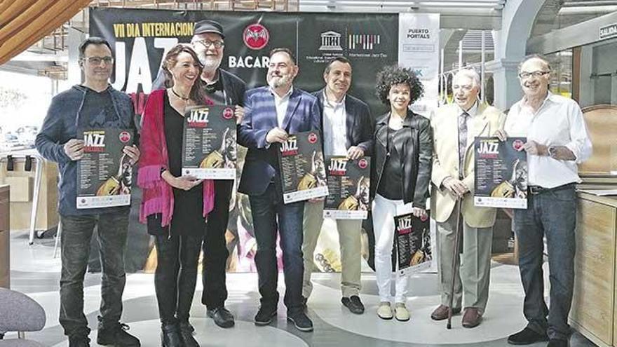 Los organizadores de la cita musical, ayer, en la presentación del cartel de esta VII edición.