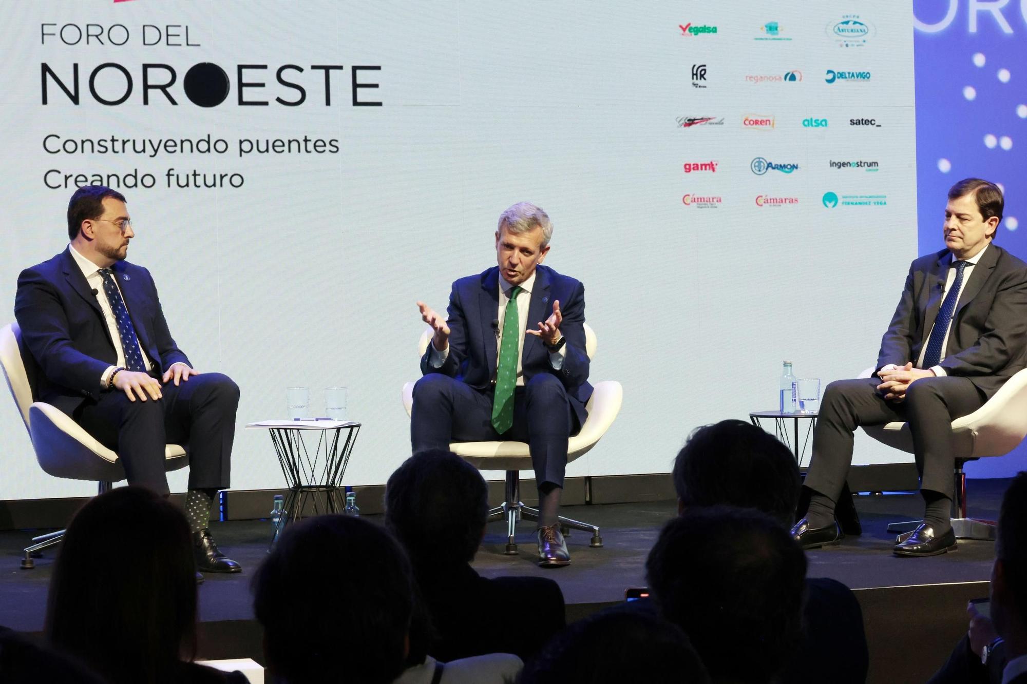 El poder político y empresarial se cita en Santiago