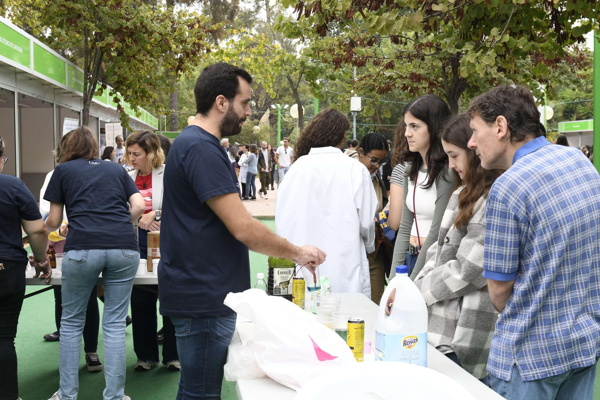 La primera jornada de la Semana de la Ciencia de Murcia, en imágenes