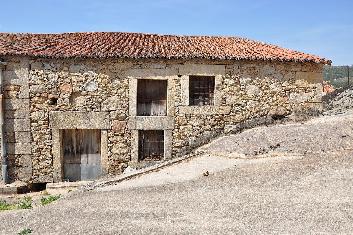 Casas sobre un berrueco