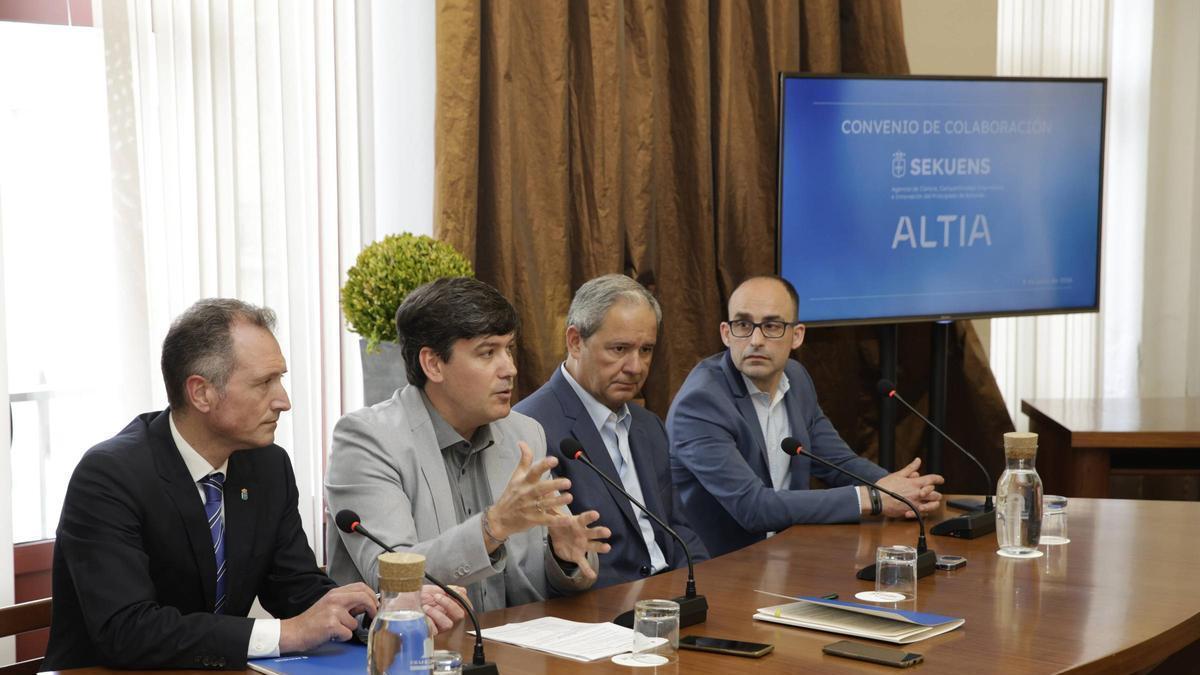 De izquierda a derecha: David González, Borja Sánchez, Constantino Fernández y Juan José Parada.