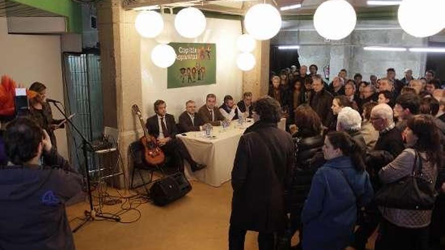 Presentación del libro en Ourense.  // FdV