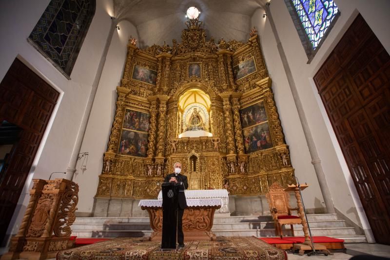 Entrega de la rehabilitación del retablo de la Virgen de Los Remedios en la Catedral de La Laguna