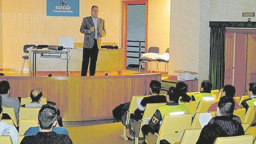 Nules deja el edificio de la Fundació Caixa Castelló tras décadas de uso